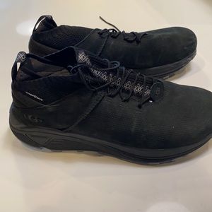 Ugg men’s size 12 never worn hyperweave